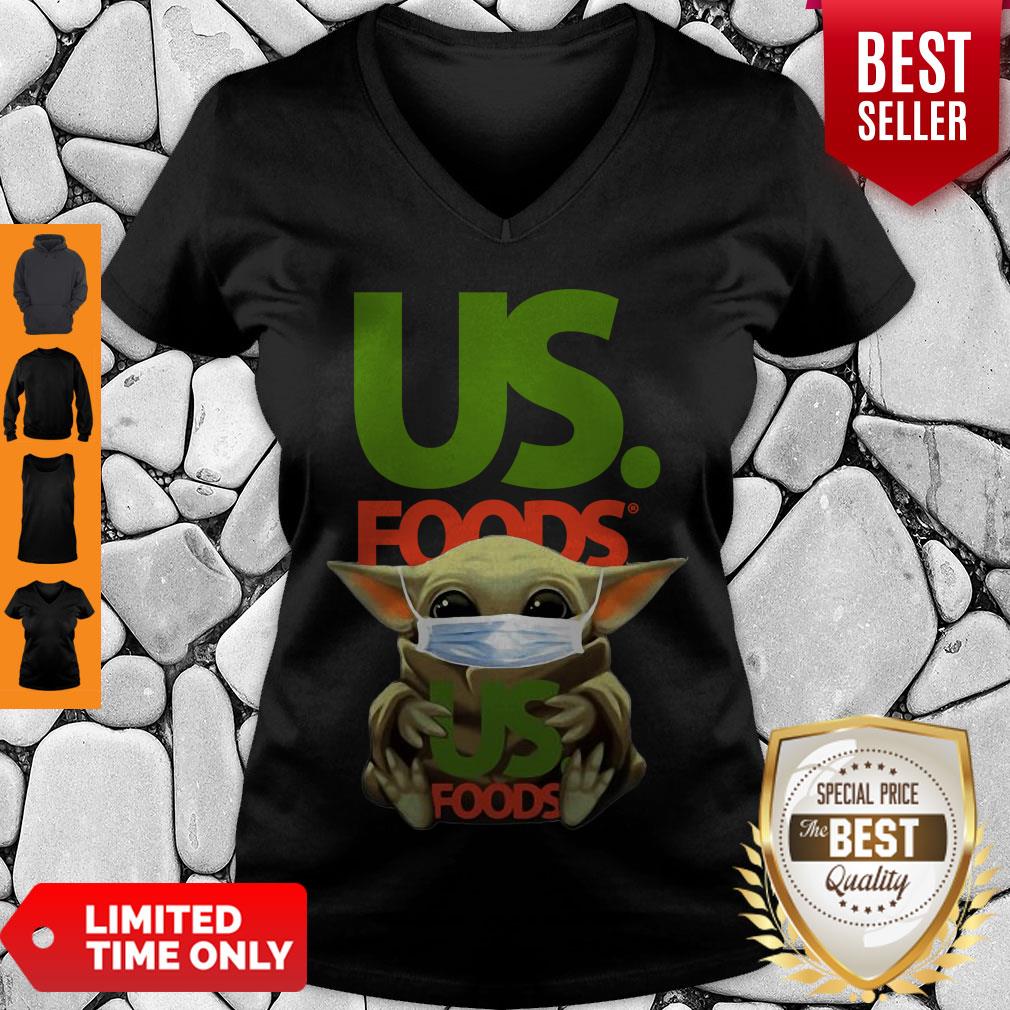 Funny Baby Yoda Mask US Foods Coronavirus V-neck Funny Baby Yoda Mask US Foods Coronavirus V-neck