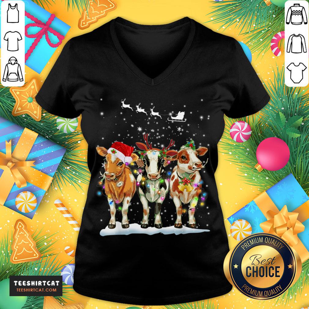 Top Cows Reindeer Christmas Lights Hat Santa for Cow Lover Xmas Gifts Cows Reindeer Christmas Lights T-V Neck- Design By Teeshirtcat.com Top Cows Reindeer Christmas Lights Hat Santa for Cow Lover Xmas Gifts Cows Reindeer Christmas Lights T-V Neck- Design By Teeshirtcat.com