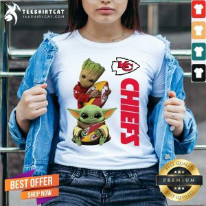 Baby Yoda And Baby Groot Hug Football Kansas City Chiefs V Neck- Design By Teeshirtcat.com