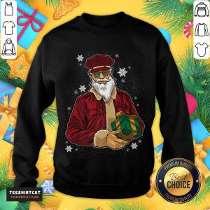 Cool Santa Police Officer Giving Gift On Xmas Santa T-Sweatshirt- Design By Teeshirtcat.com