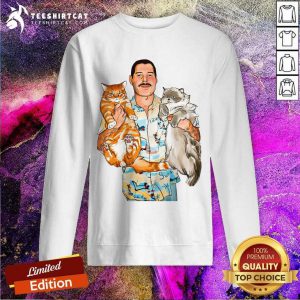 Freddie Mercury Hug Cats Sweatshirt- Design By Teeshirtcat.com