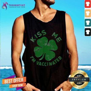 Kiss Me I Am Irish & Vaccinated St Patricks Day 2021 Tank Top - Design By Teeshirtcat.com