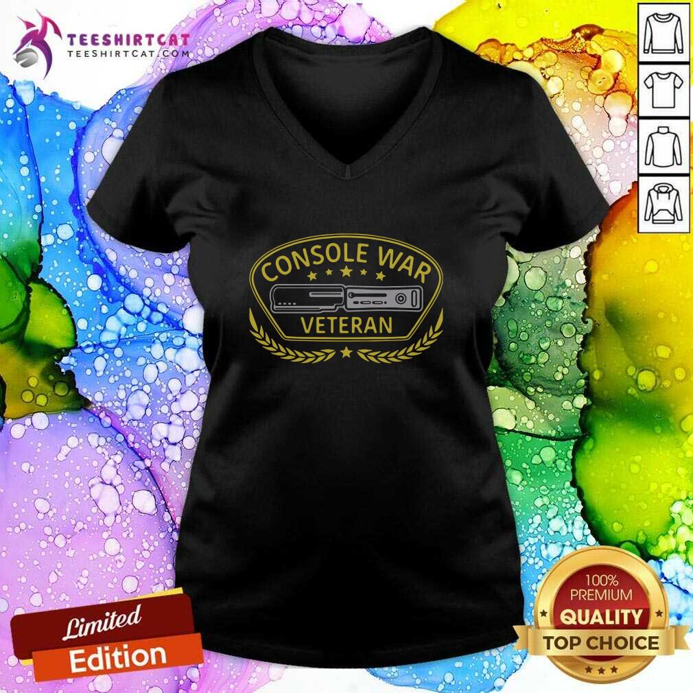 Console War Veteran V-neck Console War Veteran V-neck - Design By Teeshirtcat.com