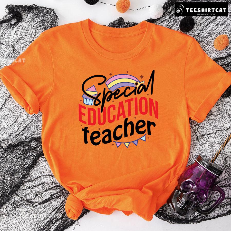 Special Education Teacher Rainbow Cupcake Flag Chain Back To School T-Shirt