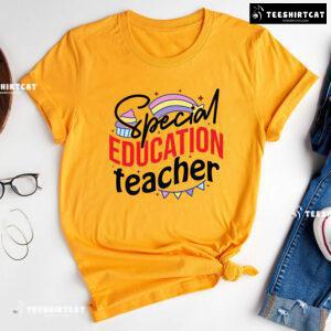Special Education Teacher Rainbow Cupcake Flag Chain Back To School T-Shirt