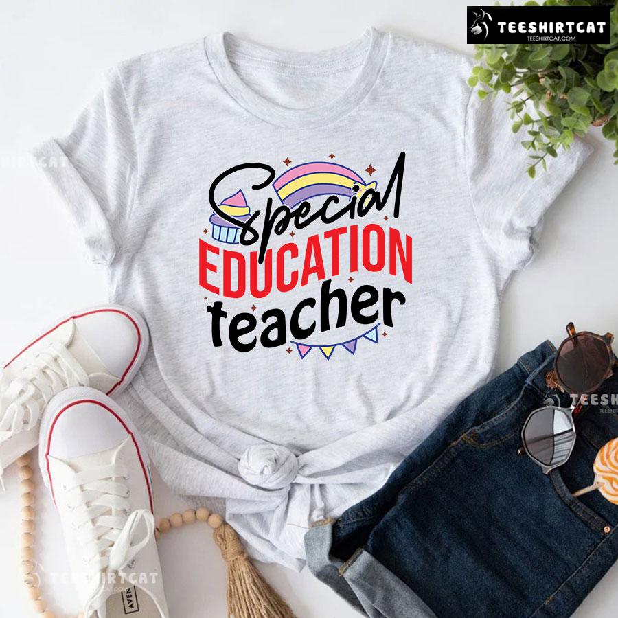 Special Education Teacher Rainbow Cupcake Flag Chain Back To School T-Shirt