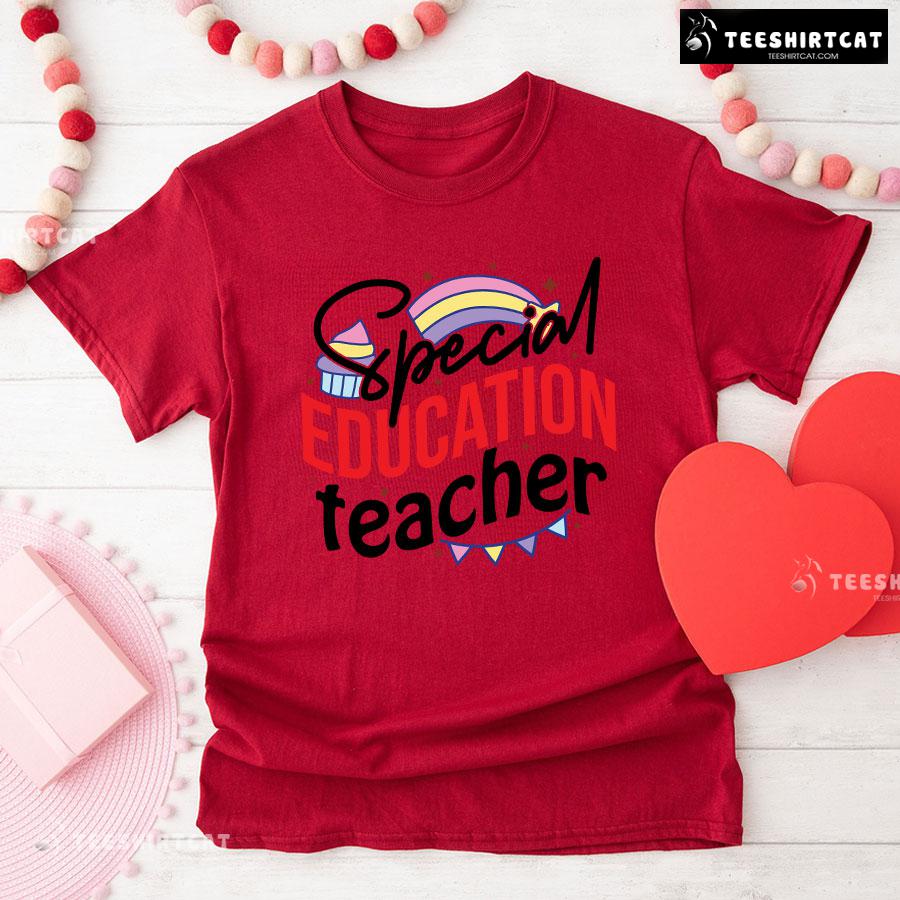 Special Education Teacher Rainbow Cupcake Flag Chain Back To School T-Shirt