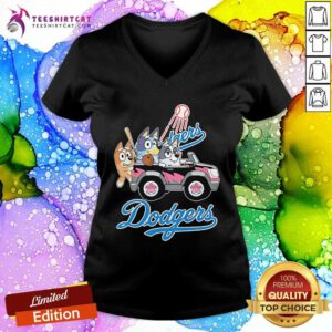 Nice MLB Los Angeles Dodgers Bluey Aunt Trixie Driving Car V-neck