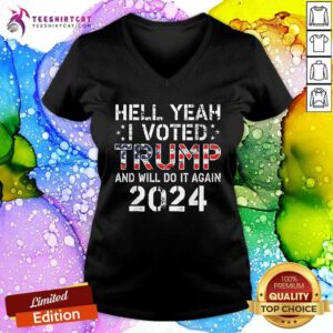 Nice Trump 2024 I Voted Trump USA Flag V-neck