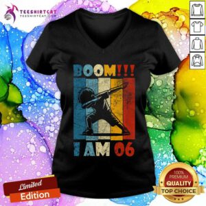 Great Youth 6 Year Old Dabbing Boy 6th Birthday V-neck