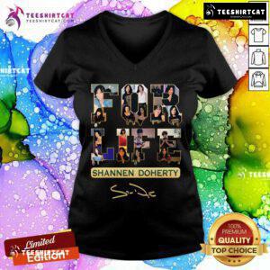Top Shannen Doherty For Life V-neck