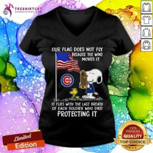 Hot Peanuts Charlie Brown Snoopy Baseball New York Yankees V-neck