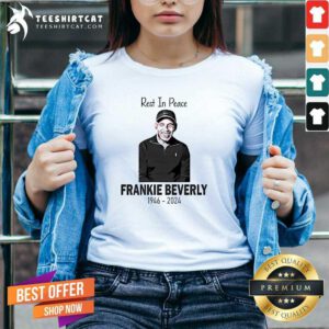 Top Thank You The Memories Frankie Beverly 1946-2024 V-neck