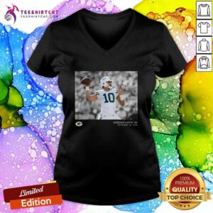 Top Love Green Bay Packers NFL Flash Features Week 7 V-neck