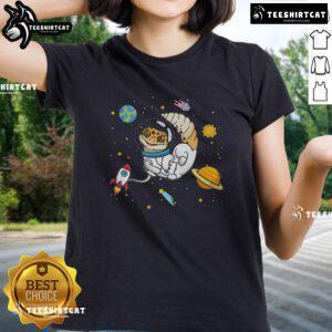Alt Text: Stylish ladies tee featuring a leopard gecko design, perfect for reptile lovers and enthusiasts who adore these pets.