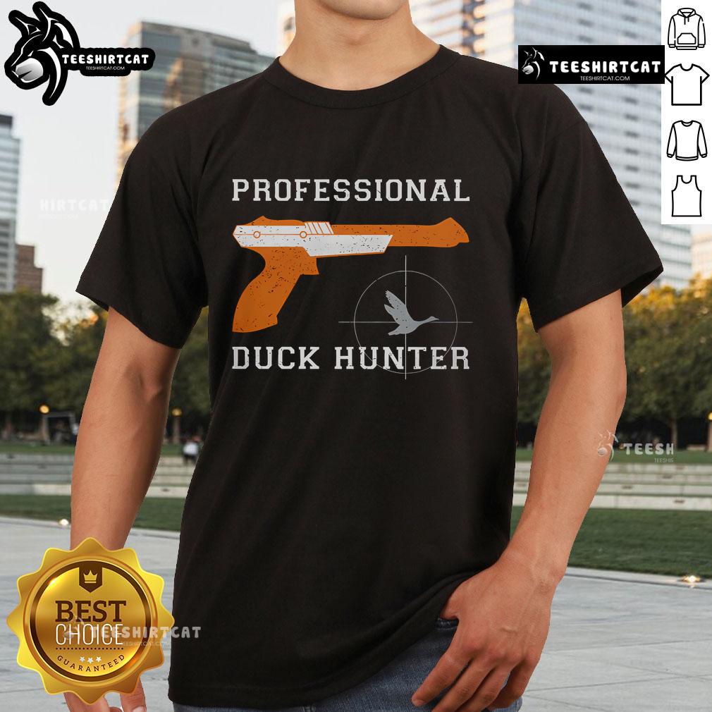 Nice professional duck hunter T-shirt featuring a stylish graphic and comfortable fit for outdoor enthusiasts.