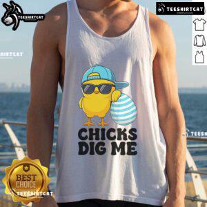 Funny chicks dig me Easter tank top featuring playful graphic for a cheerful Happy Easter celebration.