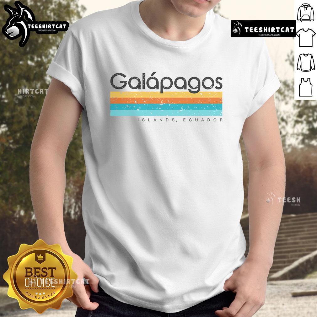 Retro T-shirt featuring a vintage design inspired by the Galapagos Islands, Ecuador, perfect for nature lovers and travelers.