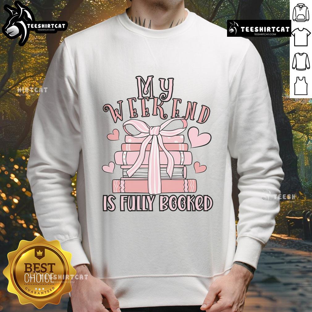 Alt Text: Cozy sweatshirt featuring 'Pretty-The-Reader' design, perfect for book lovers and bibliophile tarot card enthusiasts.