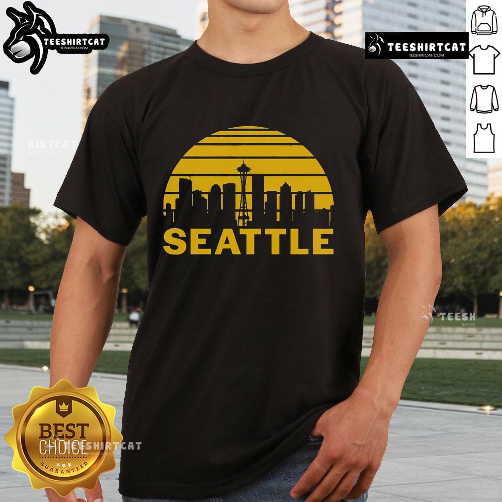 Vintage Seattle Washington cityscape T-shirt featuring iconic skyline and landmarks, perfect for city lovers and travelers.