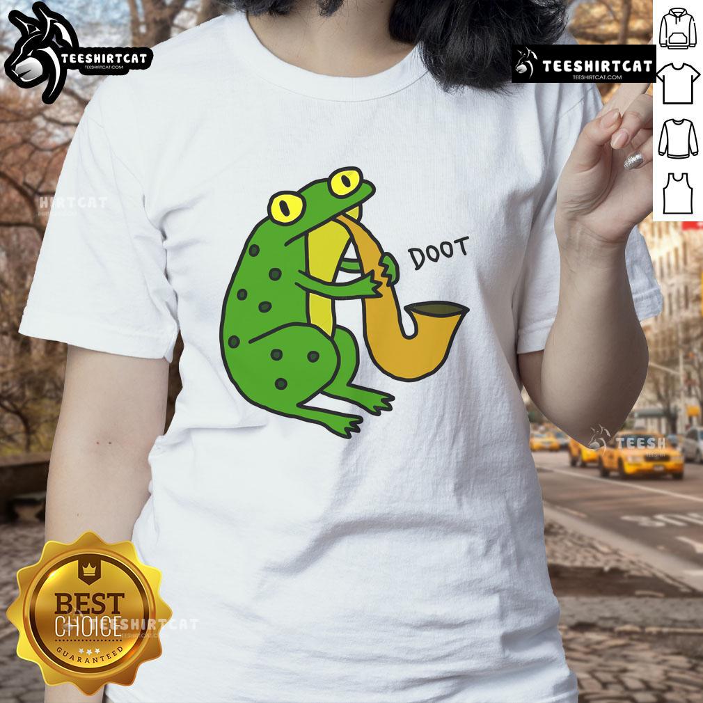 Funny jazz frog Doot graphic on a stylish ladies tee, perfect for music lovers and quirky fashion enthusiasts.