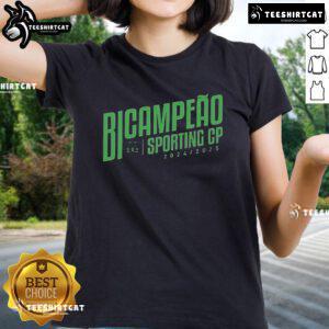 Alt Text: Sporting CP Bicampeo 24/25 Ladies Tee featuring club colors and logo, perfect for female fans of the team.