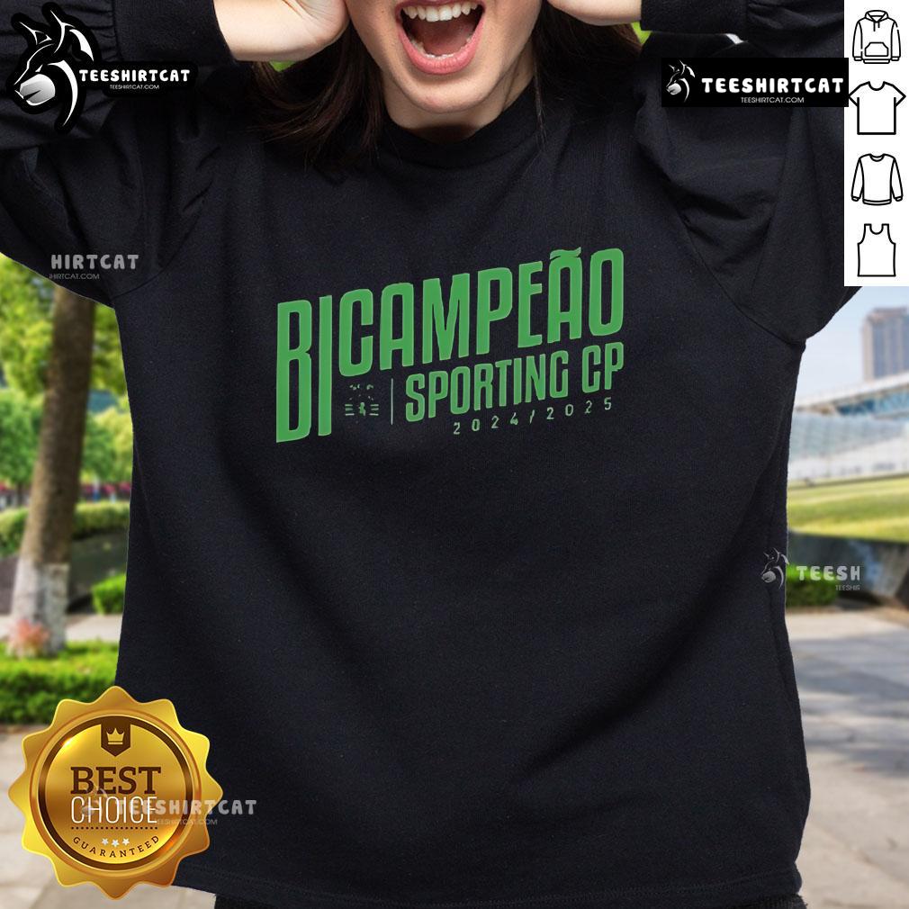 Official Sporting CP Bicampeo 24/25 sweatshirt showcasing team colors and logo, perfect for fans and collectors.