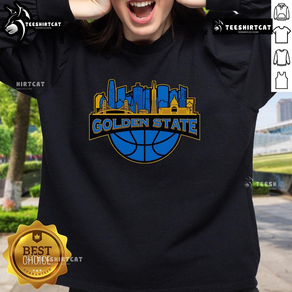 Alt Text: Premium Golden State Warriors basketball city-inspired style sweatshirt for 2025, featuring vibrant team colors and logo.