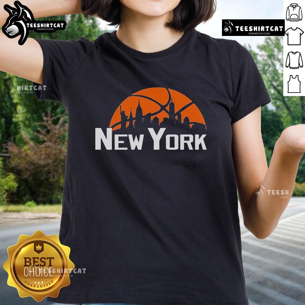 Alt Text: Premium New York Cityscape Skyline Ladies Tee showcasing iconic skyline design, perfect for city lovers and fashion enthusiasts.