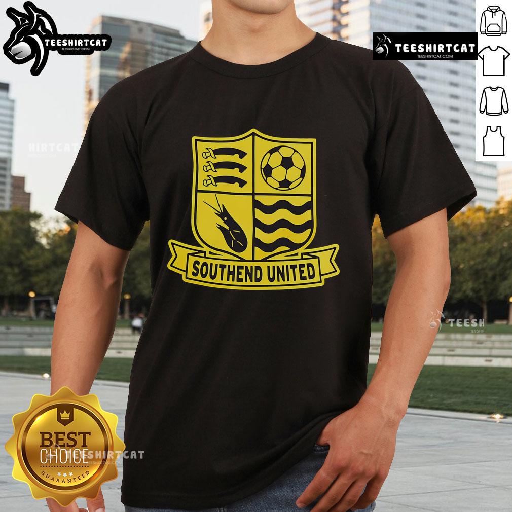 Official Southend United Logo T-Shirt featuring the club's emblem, perfect for fans and casual wear enthusiasts.