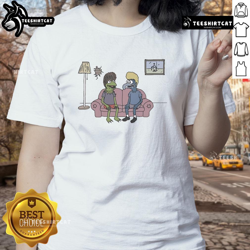Cute cartoon frog design on a ladies tee, featuring vibrant colors and a playful style for a trendy look.
