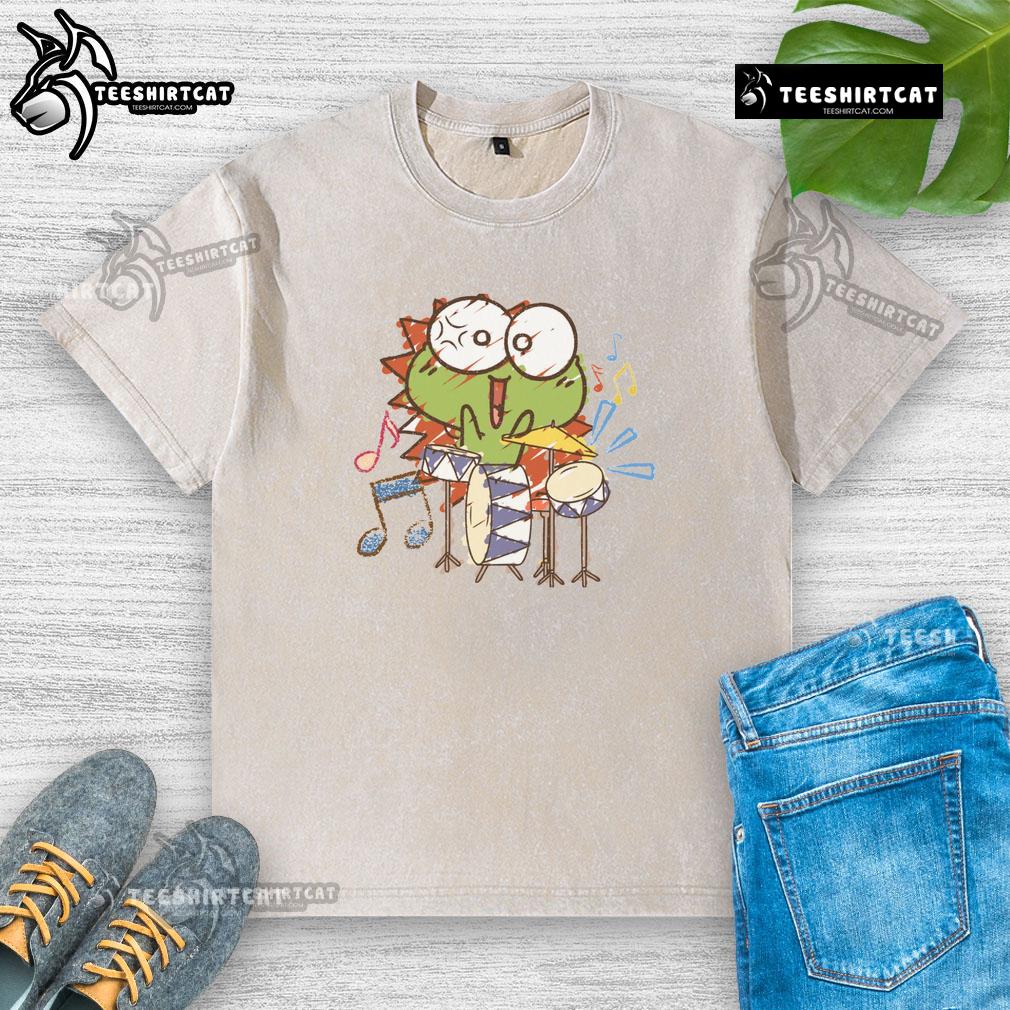 Cute washed t-shirt featuring a funny frog playing a drum, perfect for animal lovers and music enthusiasts.
