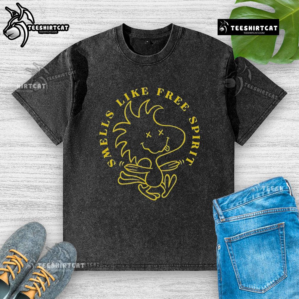 Nice Woodstock Smells Like Free Spirit washed t-shirt featuring a vintage design and vibrant colors, perfect for casual wear.