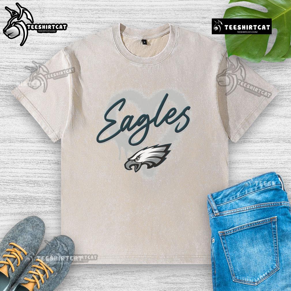 Official Philadelphia Eagles Football Spray Heart Washed T-Shirt showcasing team spirit in a stylish, comfortable design.