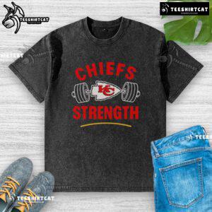 Premium Kansas City Chiefs Strength Gym Washed T-Shirt in vibrant red, perfect for loyal fans and workout enthusiasts.