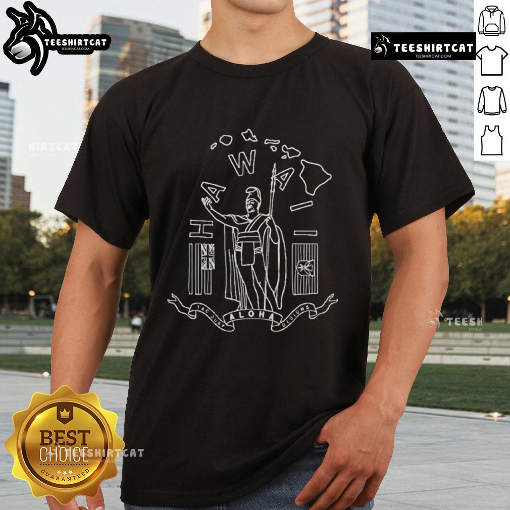 Alt Text: Premium Minimalist Hawaii King Kamehameha Islands Outline T-Shirt featuring a sleek design of Hawaii's islands.