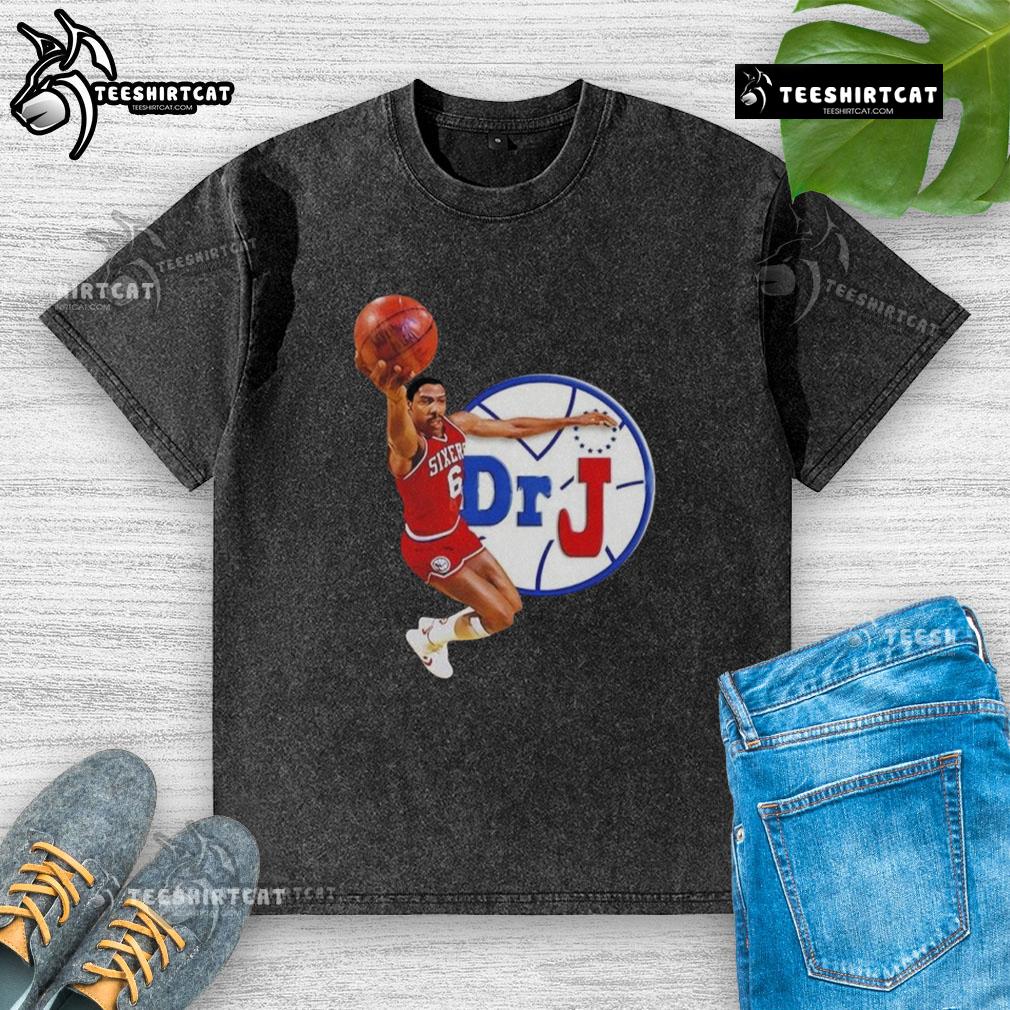 Alt Text: Premium Philadelphia 76ers Dr. J Dunk Washed T-Shirt featuring a vintage design and vibrant team colors for fans.