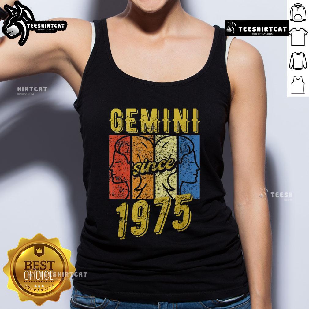 Retro tank top featuring 'Top Gemini Since 1975' design, perfect for astrology enthusiasts and stylish summer wear.