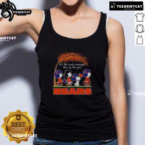 Alt Text: Good Snoopy and Friends Chicago Bears tank top celebrating autumn, perfect for sports fans this holiday season.