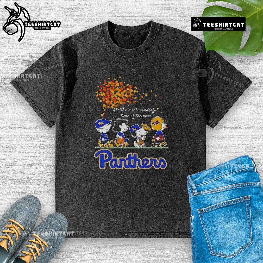 Happy Snoopy and Friends on Pitt Panthers autumn washed t-shirt, celebrating the most wonderful time of the year.