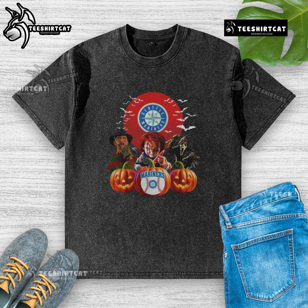 Official Seattle Mariners MLB horror movie Halloween washed t-shirt featuring spooky graphics and team logo design.