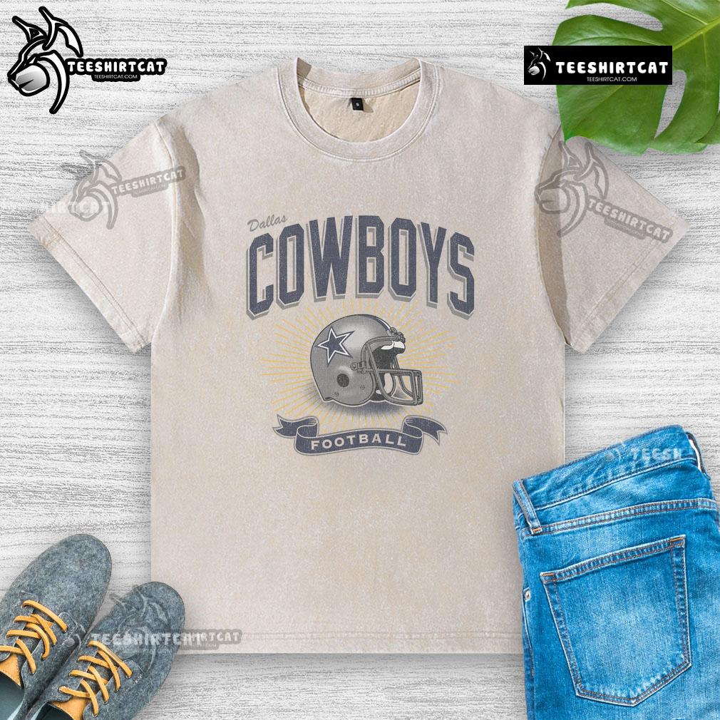 Original Dallas Cowboys Historic Prime Play Washed T-Shirt featuring vintage design and team colors for true fans.
