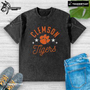Pretty Clemson Tigers Paws Washed T-Shirt featuring vibrant paw print design, perfect for fans and casual wear.