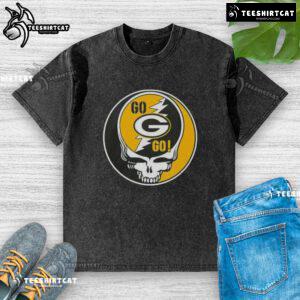 Alt Text: Premium NFL Green Bay Packers Grateful Dead Stealie washed t-shirt featuring vibrant graphics and a comfortable fit.
