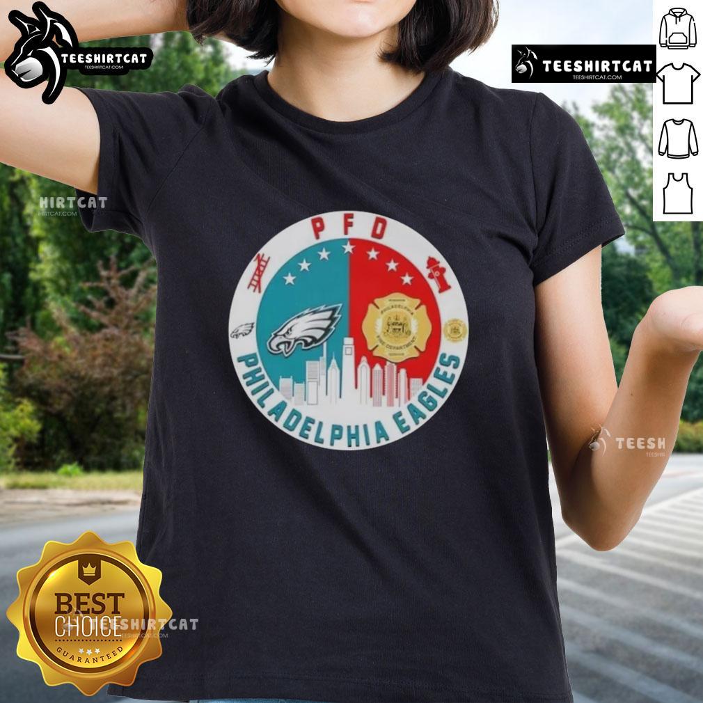 Alt Text: Philadelphia Eagles Ladies Tee featuring skyline design, perfect for fans of Eagles football.