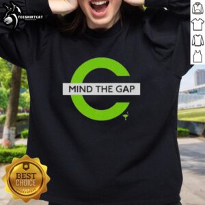 Original Mind the Gap Sweatshirt in stylish design, perfect for casual wear and urban fashion enthusiasts.