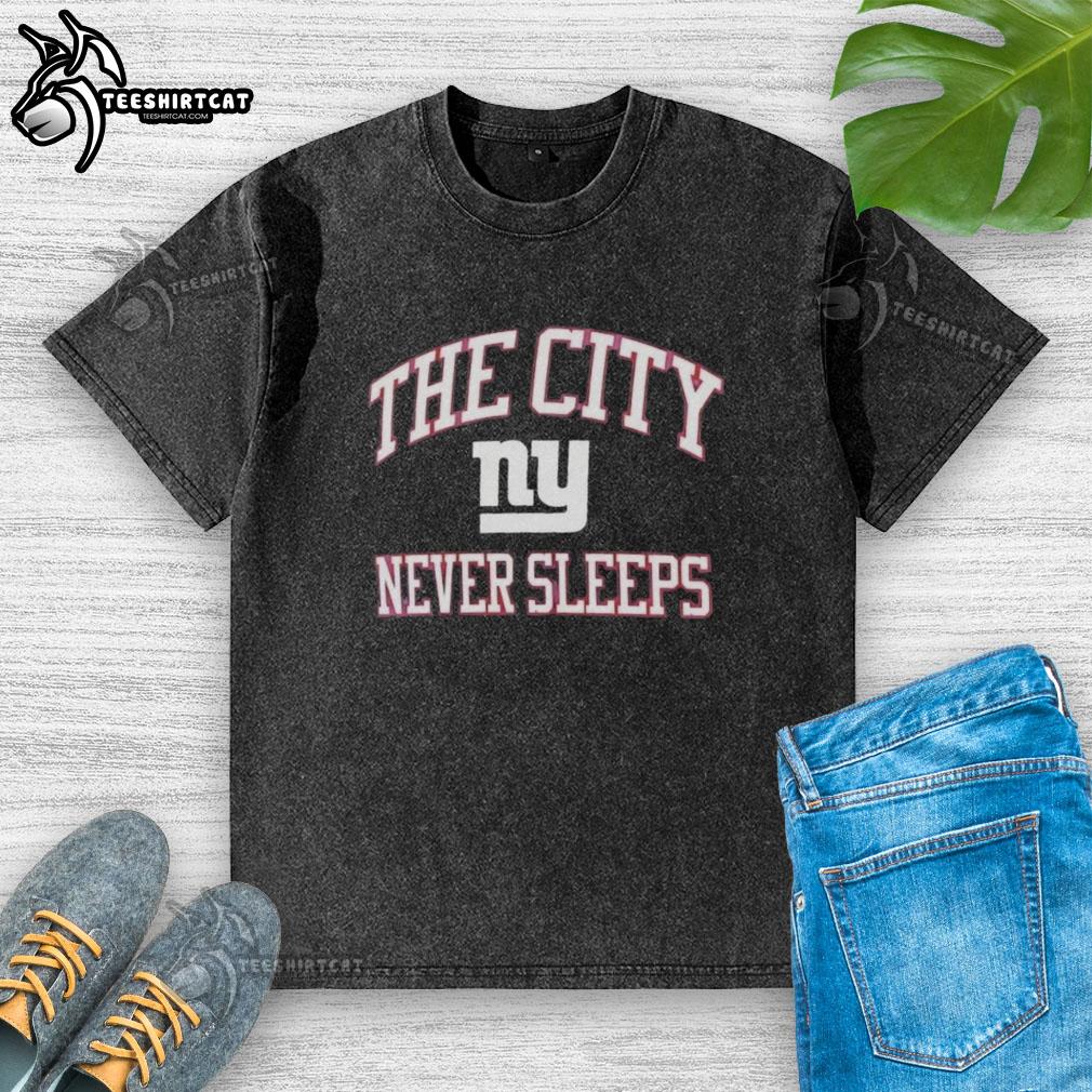 Alt Text: Original New York Giants Nike The City Never Sleeps washed t-shirt featuring bold team graphics and a comfortable fit.