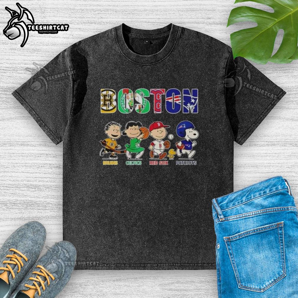 Original Peanuts Boston sports teams washed t-shirt featuring Bruins, Celtics, Red Sox, and Patriots logos.