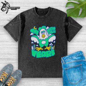 Premium The Wonder Years Go Birds washed t-shirt featuring a vintage design, perfect for fans of the show.