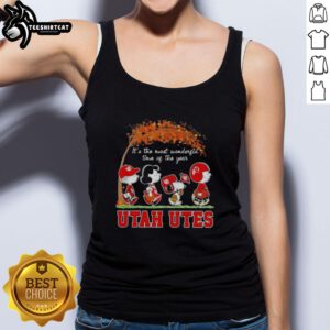 Premium Utah Utes X Peanuts Snoopy and Friends autumn tank top celebrating the most wonderful time of the year.